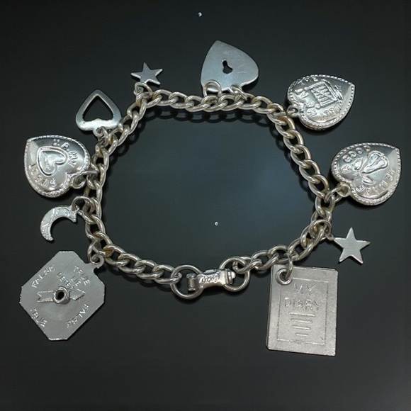 Vintage Coro Art Deco Silver-Tone Heart Stars Moon & Other Charm Bracelet - Picture 3 of 9